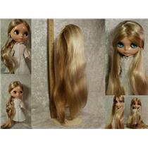 Blonde synthetic mohair Doll wig 9"-10" 16" long 24276