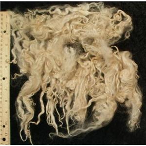 ecru 3%  Suri Alpaca 4-8" cria wool dyed 1 oz 24903