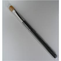 MAC Cosmetics 252 Large Shader Eye Shadow Brush