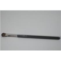 MAC Cosmetics 275 Medium Angled Shading Brush Eye Shadow 16cm