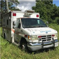 2002 Ford E-350 Super Duty Paramedic/EMS Diesel 7.3L V8 Ambulance - SEE INFO