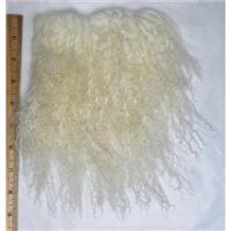 5 1/2" natural white  tibetan lamb no seams 23404
