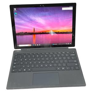 Surface Pro 4 12" i5- 6th Gen 2.4 GHz 8GB RAM 250GB