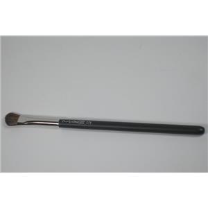 MAC Cosmetics 275 Medium Angled Shading Brush Eye Shadow 16cm
